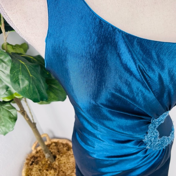 NWOT Y2K Sena Blue Metallic One Shoulder Flower Embroidered Mini Dress - Picture 2 of 6